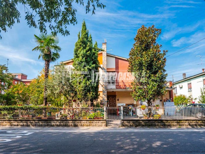Casa con 6 locali in vendita in Via filzi, Piumazzo, Castelfranco Emilia