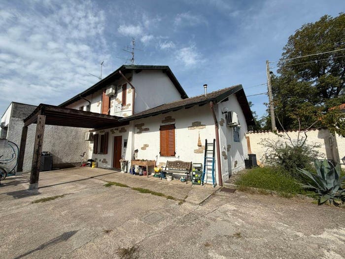 Appartamento trilocale in vendita in Via Cascinette, Canegrate