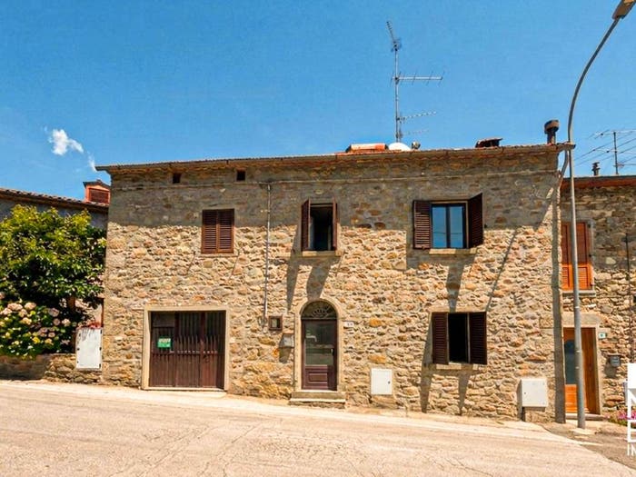 Casa con 6 locali in vendita in Via Il Cerro, Caprese Michelangelo
