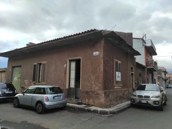 Appartamento con 6 locali in vendita in Via Quarta Retta Ponente, Centro, Belpasso