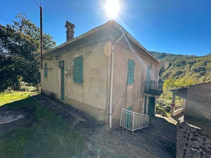 Casa con 6 locali in vendita in Strada Provinciale Pontremoli Zeri Sesta Godano, Zeri