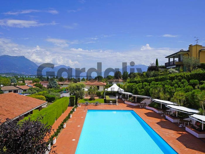 Appartamento trilocale in vendita in Via degli Alpini, Montinelle, Manerba del Garda
