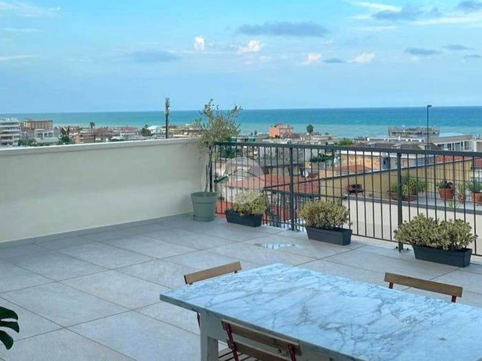 Casa quadrilocale in vendita in Piazza G Carducci, Centro, Grottammare