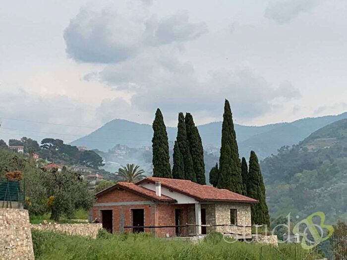 Casa con 5 locali in vendita in Montenero, Bordighera