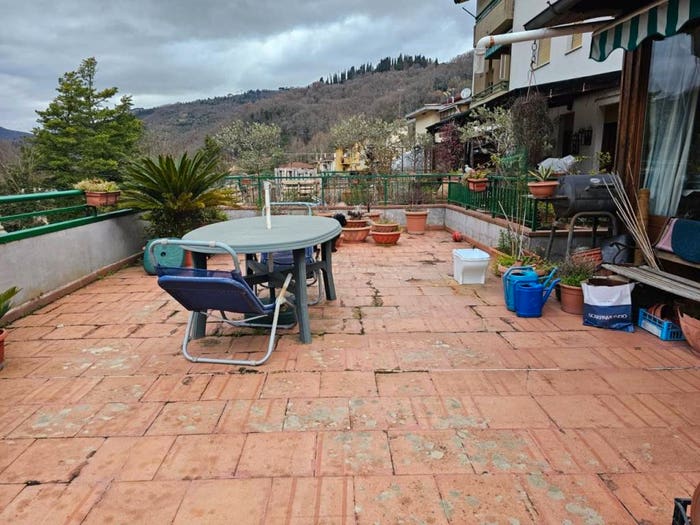 Appartamento trilocale in vendita in via roma, Centro, Londa