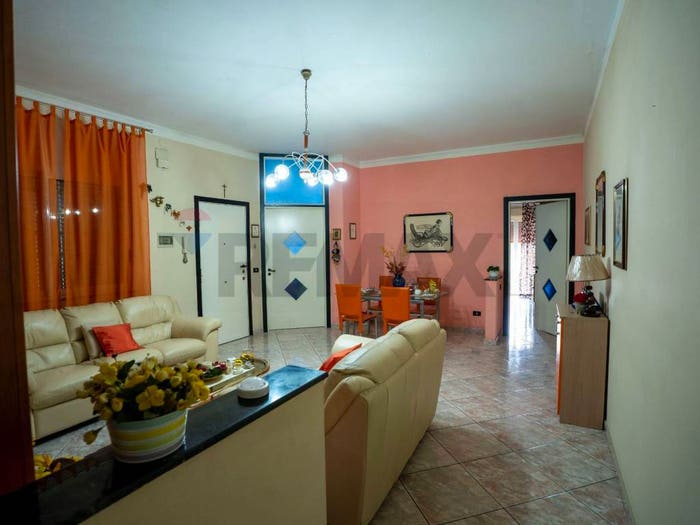 Appartamento con 6 locali in vendita in VIA SANTA MARIA DI NUOVALUCE, Concordia Acquicella Porto, Catania