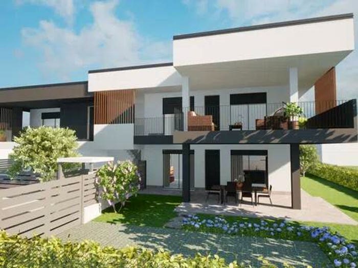 Appartamento quadrilocale in vendita in Via Xi Aprile, Centro, Castelnuovo del Garda