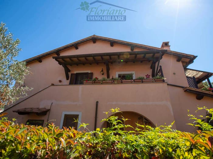 Casa quadrilocale in vendita in Via Genova, Borgo Carige, Capalbio