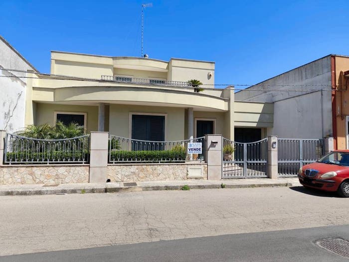 Casa con 6 locali in vendita in Via Principe di Piemonte, Copertino