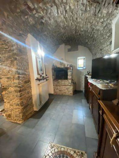 Casa con 6 locali in vendita in Arcola