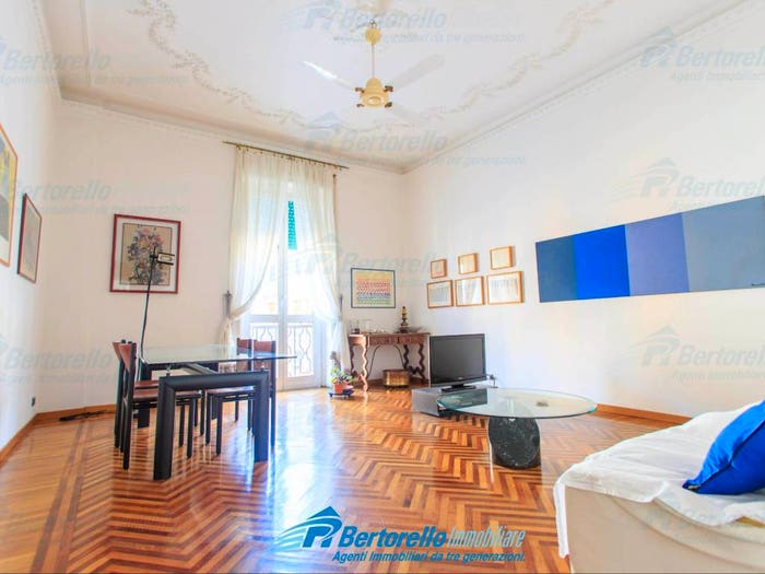Appartamento con 5 locali in vendita in Via Antonio Cantore, Sampierdarena, Genova