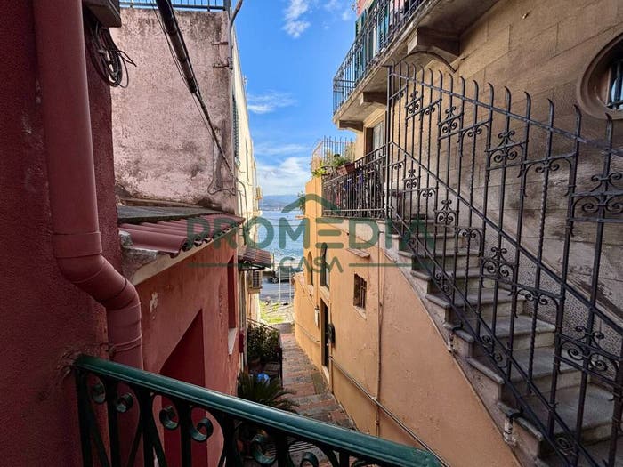Casa bilocale in vendita in Via Consolare pompea, Villaggio Pace, Messina