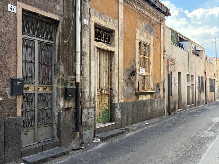 Casa con 5 locali in vendita in Via Carlo Forlanini, Ferrarotto Acquedotto Greco, Catania