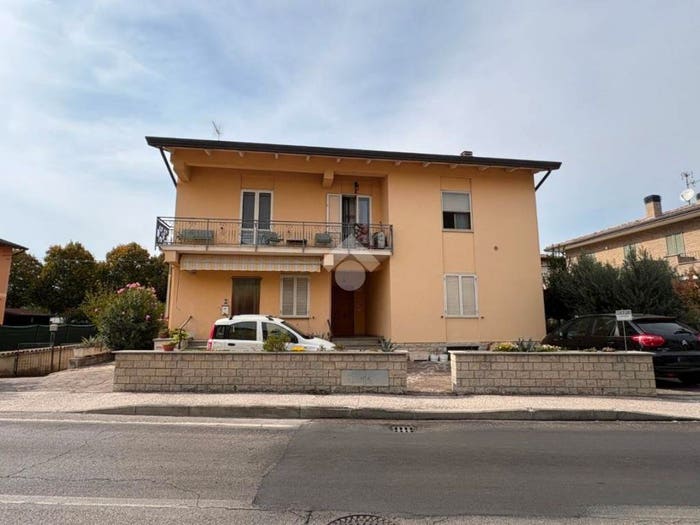 Casa quadrilocale in vendita in Via San Bartolo, Bastia, Bastia Umbra
