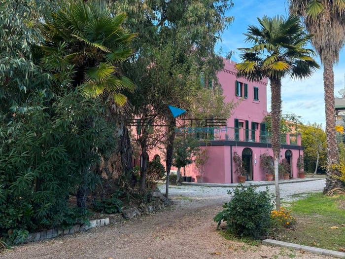 Casa con 6 locali in vendita in Via Adige, Santa Filomena, Montesilvano
