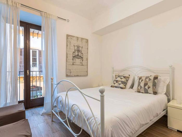 Appartamento bilocale in affitto in Via Isnello, Kalsa, Palermo