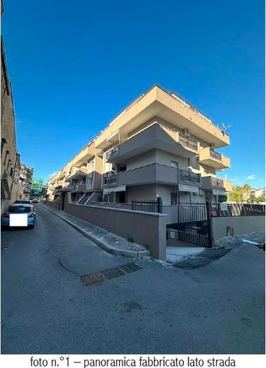 Appartamento con 5 locali in vendita in Vicolo Davide Ancilotto, Falciano, Caserta