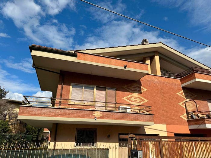 Casa con 6 locali in vendita in Via Ettore Rosso, Casalotti, Roma