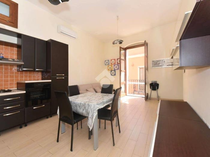 Appartamento trilocale in vendita in Via Cavour, Marina, Cagliari