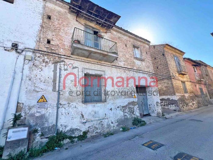 Casa con 5 locali in vendita in Via Abraham Lincoln, Frignano
