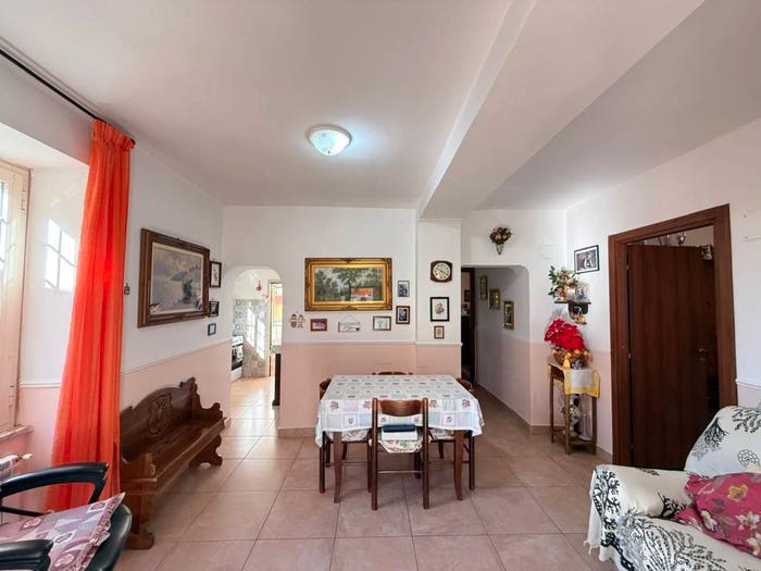 Appartamento trilocale in vendita in Via Fontapresso, Mentana