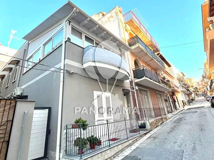 Appartamento quadrilocale in vendita in Via Papa Giovanni XXIII, Balestrate Foce, Balestrate