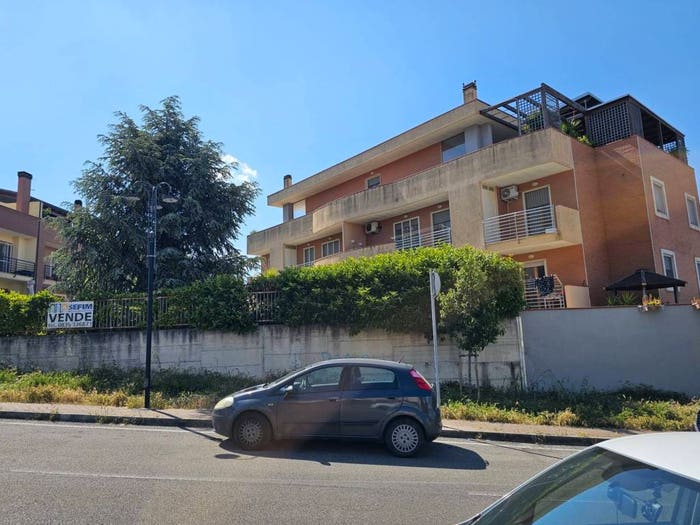 Appartamento quadrilocale in vendita in Via Arrigo Boito, Centro, Matera