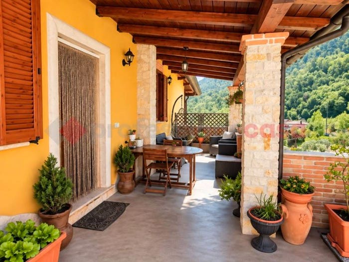 Casa quadrilocale in vendita in Via dodici marie, Centro, Alatri