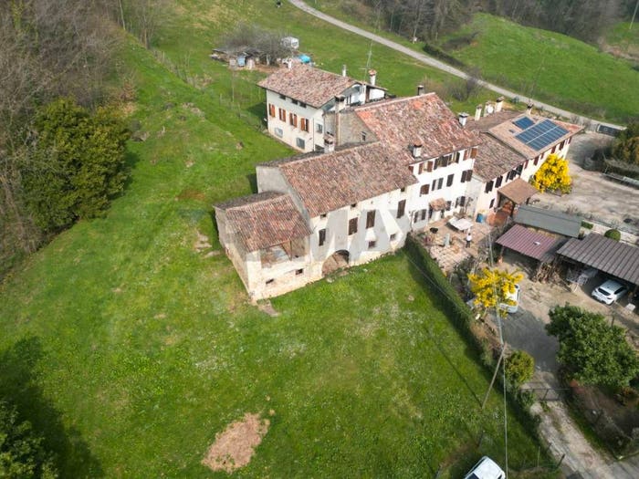 Casa con 6 locali in vendita in Via Col Muson, San Francesco, Castelcucco