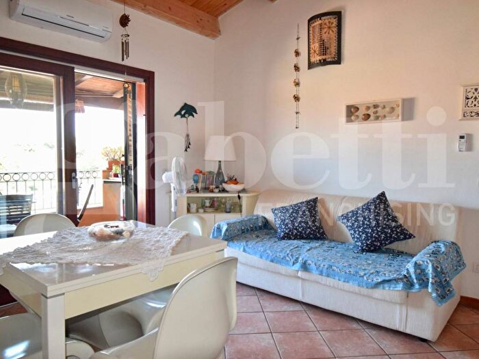 Appartamento bilocale in vendita in Via Don Francesco Tedde snc, Santa Teresa Gallura