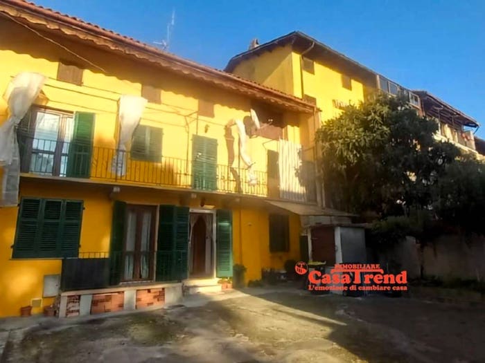 Appartamento con 5 locali in vendita in Via Fratelli Bandiera, Centro, Gassino Torinese
