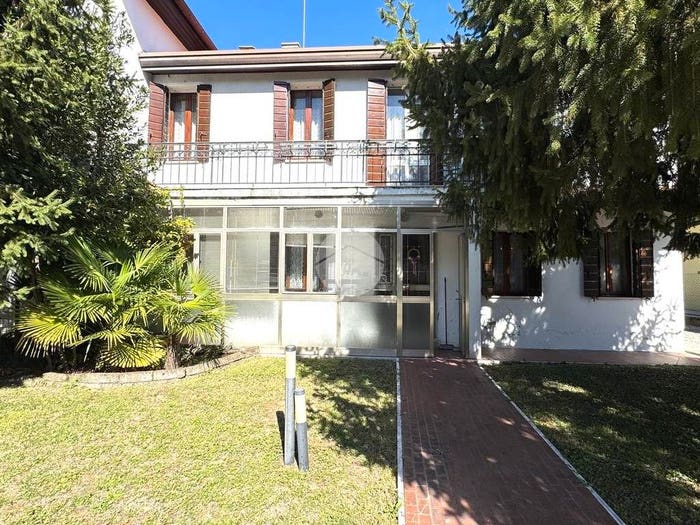 Casa con 6 locali in vendita in Via raimondo franchetti, Frescada, Preganziol