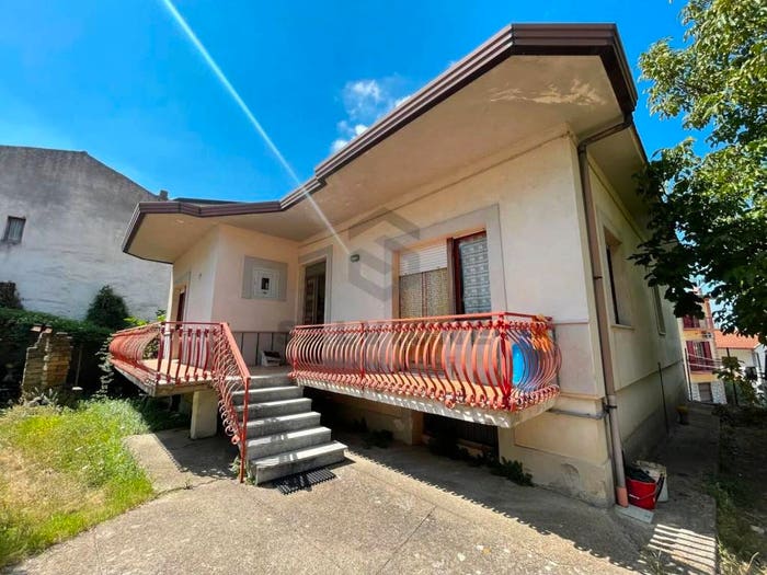 Casa bilocale in vendita in Via Erba Bianca, Frasso Telesino
