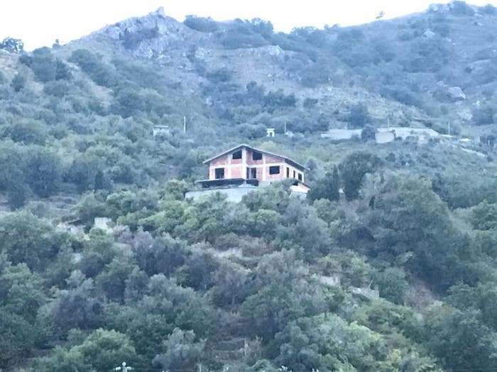 Casa con 6 locali in vendita in Giampilieri Superiore, Giampilieri, Messina
