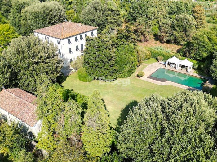 Casa con 6 locali in vendita in Via del Pino e Cortacce, San Lorenzo a Vaccoli, Lucca