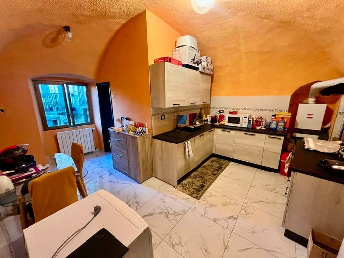 Casa quadrilocale in vendita in Dolceacqua