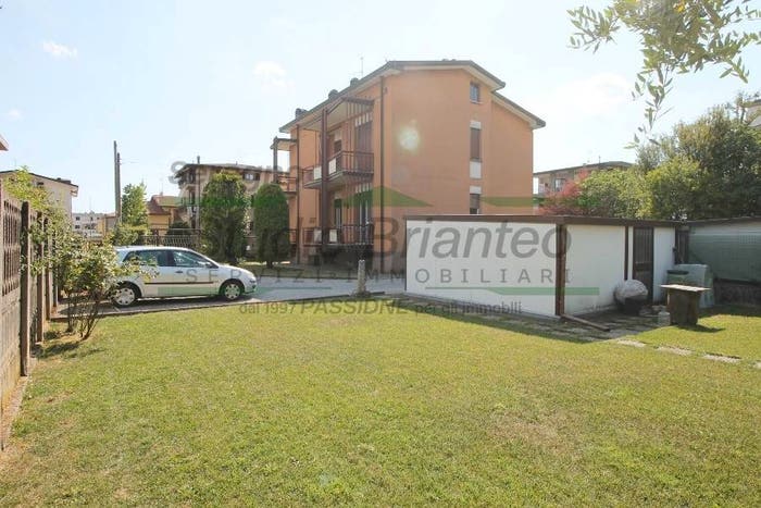 Casa quadrilocale in vendita in Via Papa Pio XI, Centro, Mariano Comense