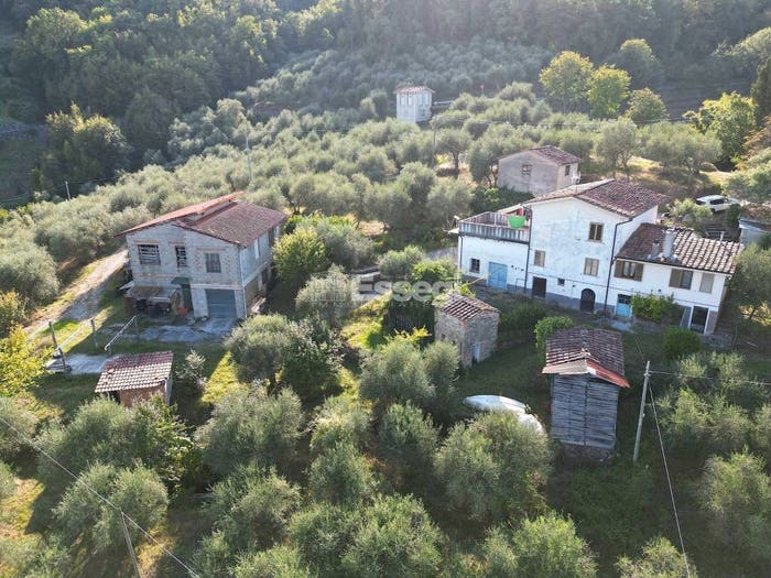 Casa con 6 locali in vendita in Via di Bolognana, Ponte a Moriano, Lucca