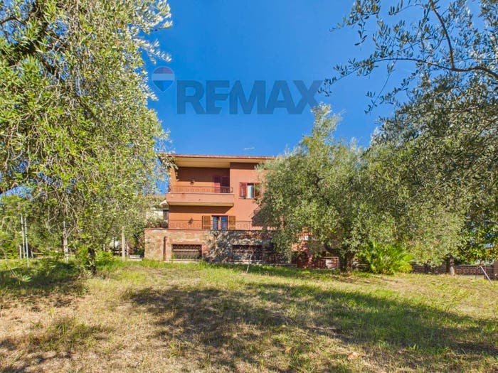 Casa con 6 locali in vendita in VIA DELLA FERRERIA, Cantalupo in Sabina