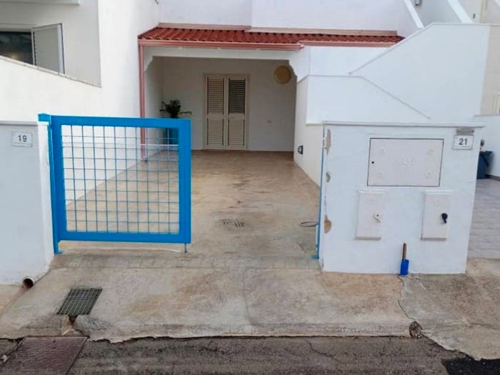 Casa trilocale in vendita in via flli De Notaris snc, Torre Pali, Salve