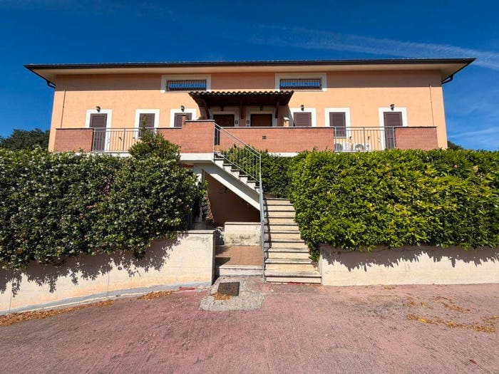 Appartamento quadrilocale in vendita in Via valle Spaziani, Centro, Montelibretti