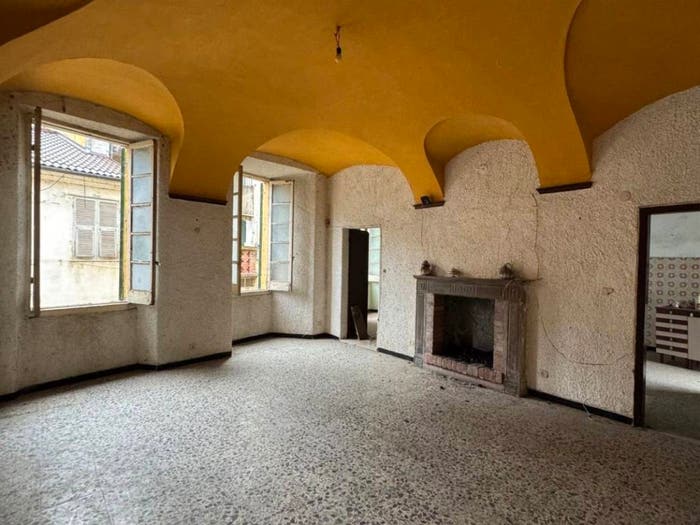 Appartamento trilocale in vendita in Via Roma, Centro, Mornese