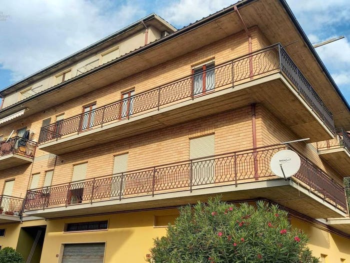 Appartamento con 5 locali in vendita in Via Flli Cervi, San Silvestro, Castorano