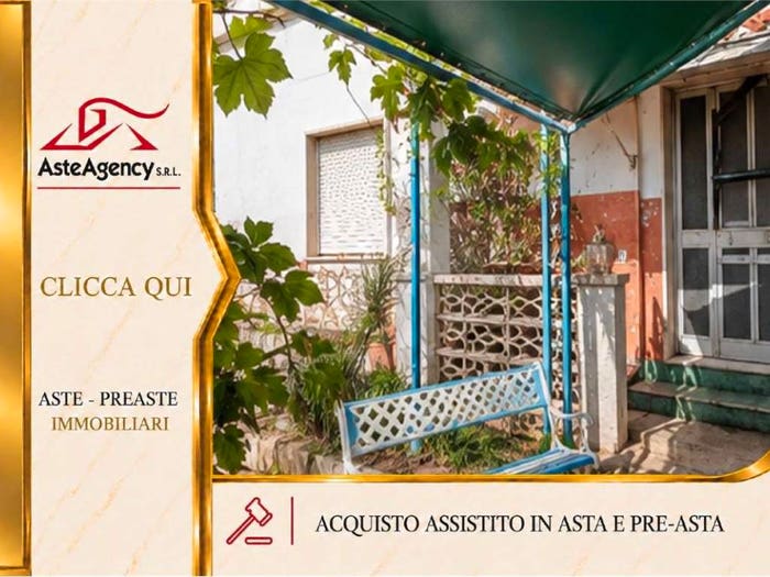 Appartamento con 6 locali in vendita in Via vecchia surbo, Università Via Taranto, Lecce