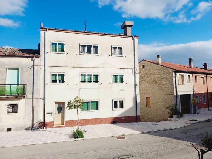 Casa con 6 locali in vendita in Castelbottaccio