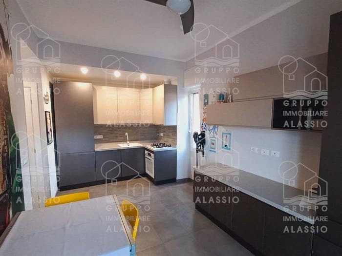 Appartamento trilocale in vendita in Fenarina Via Neghelli Collina di Ponente, Alassio