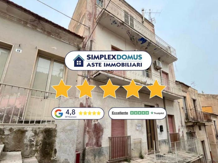 Appartamento quadrilocale in vendita in Via Verona, Centro, Comiso