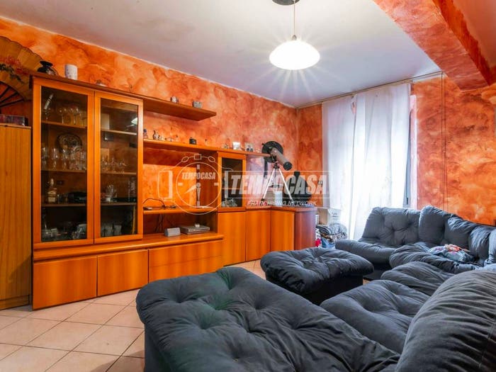 Appartamento trilocale in vendita in Via Camillo Benso Conte di Cavour, Centro, Lurate Caccivio