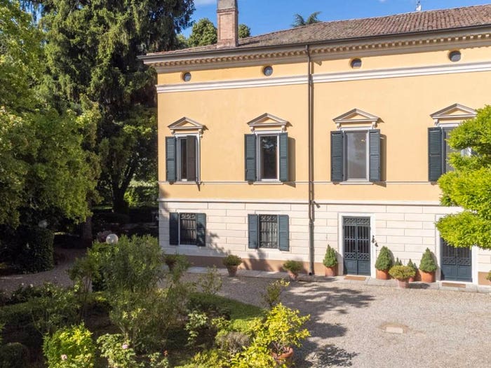 Casa con 6 locali in vendita in Strada Barchetta, Madonnina Tre Olmi, Modena