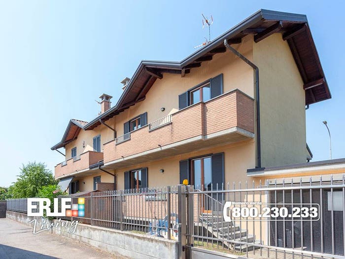 Casa quadrilocale in vendita in Via Casorezzo, Arluno